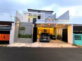 Rumah Mewah 2 Lt Baru Semi Furnish Jebres Solo