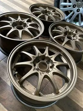 Jual cepat Velg racing 4x114 ring 15 + baut variasi