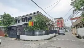 Rumah Hook di Permata Biru Kelapa Gading Jakarta Utara