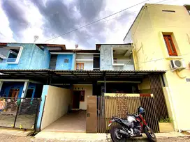 rumah murah 2 lantai di perumahan gentan 100 meter dari luwes