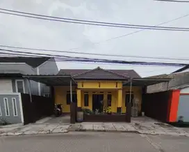 Rumah Berada di Jalan Utama Rancamanyar Regency 1