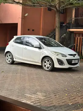 Mazda 2 R 2010 matic