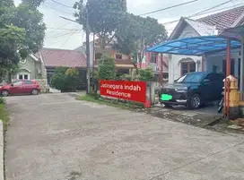 Rumah NYAMAN ASRI LT 170m2 JATINEGARA INDAH