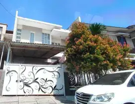 JUAL RUMAH ARAYA 2 GALAXY BUMI PERMAI 2 LANTAI MINIMALIS BAGUS SHM