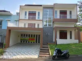 dijual rumah di perumahan imperial golf state, sentul city (SSR256)