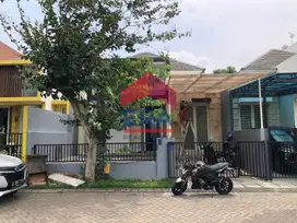 Dijual Rumah di Jalan Riverside Woodpark, Blimbing Malang
