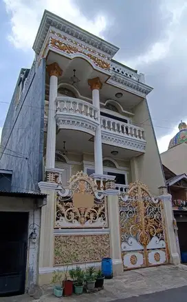 Rumah Mewah Classic Keroncong Permai Jatiuwung 4 Lantai Full Furnished