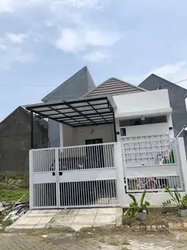 Rumah Sukolilo Keputih Surabaya Mulai 890 juta Banyak Pilihan Bonusnya
