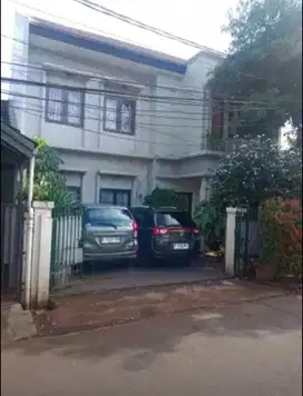 Rumah MEWAH ASRI LT 190m2 JATIWARINGIN
