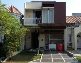 DIJUAL RUMAH 2LT SIAP HUNI DI CLUSTER CASABLANCA SENTUL CITY SSR698 A1