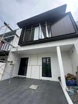 Babatan pantai jual rumah baru gress minimalis bonus furnish cakep