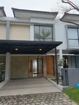 New gress Rumah 2lantai Kahuripan nirwana sidoarjo