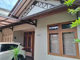 Dijual Rumah Bagus Samping Jalan Raya di BSD Sektor 1-4 Tangerang