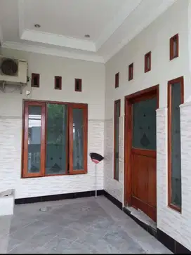 DISEWAKAN RUMAH GUNUNG SARI INDAH SURABAYA
