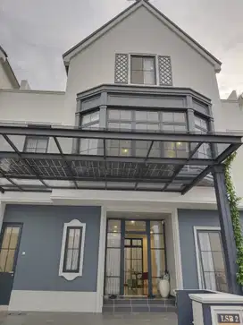 DIJUAL Rumah Louise Type 8 Free ppn 3 Lantai di Summarecon