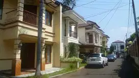 Dijual Rumah dalam town house   area Pejaten Barat  Jakarta Selatan.