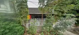 Rumah Tua Lokasi Exclucive di Jalan Danau Agung Jakarta Utara