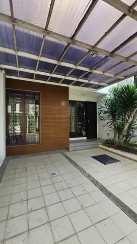 Rumah 2 Lantai Semi Furnished Di Cluster Shinano Jgc Jaktim R2146
