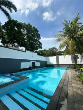 DIJUAL RUMAH FURNISHED+KOLAM DI MEDITERANIA 1 SENTUL CITY SSR600 A23