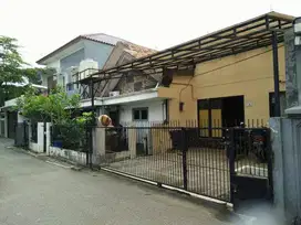 Rumah Area Strategis Kebayoran Baru