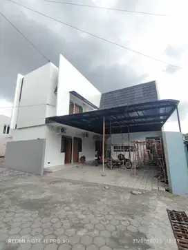 Utara UGM Jl.Sumatra Kaliurang, kos baru exklusif dijual murah 10kamar