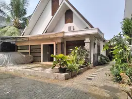Jual rumah kost dibawah NJOP di Gandaria Kebayoran Baru Jakarta Selat