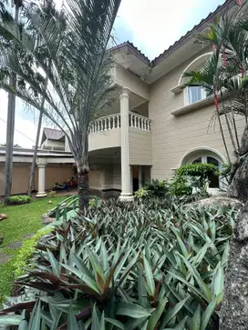 Dijual Rumah Mewah Design Classic Di Kemang Jakarta Selatan