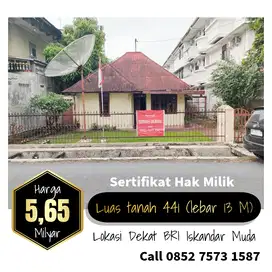 Rumah hitung tanah kosong di belakang gedung BRI ISMUD BRI