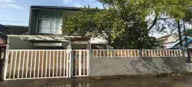 Dijual murah rumah 3 lantai
