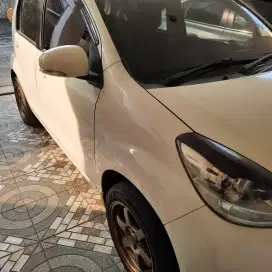 DAIHATSU SIRION MT 2013