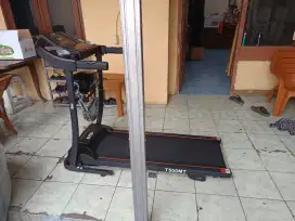 Dijual jarang dipakai