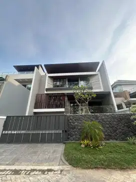Rumah Baru Semi Furnished di Citraland Bukit Golf International