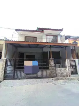 MURAH Rumah 2 Lantai Harapan Indah Cluster Bulevar Hijau