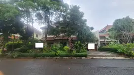 Dijual rumah luas di Komplek Bukit Pratama Lebak Bulus Jakarta