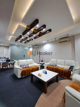 Ruko French Walk MOI Kelapa Gading Square Ruangan Rapi dan Bersih