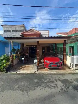 Beli Rumah 1,5 Lantai, Bonus Apartemen, Utara, diCluster Taman Royal 2