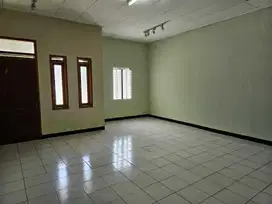 Dijual Rumah Bagus di Taman Kopo Indah, Bandung