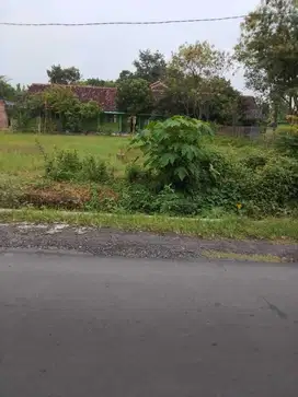 dijual tanah pekarangan depan pondok