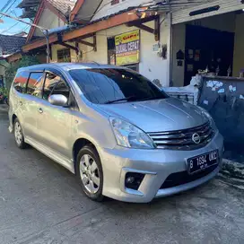 Grand Livina Ganteng 2010