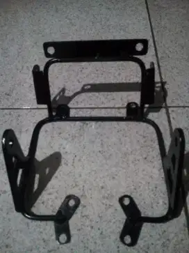 Breket lampu pesek