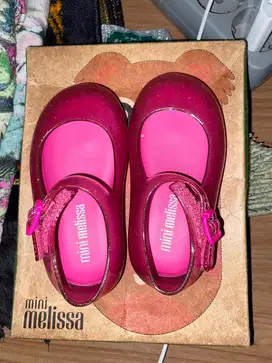 Sepatu Mini Melissa Dora III B warna pink