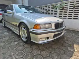 BMW E36 323i M/T