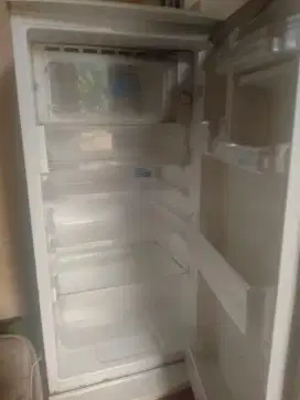 Dijual !!! Kulkas 1pintu merk Digitec