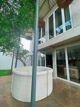 Disewakan / Dijual rumah modern di Sariwangi
