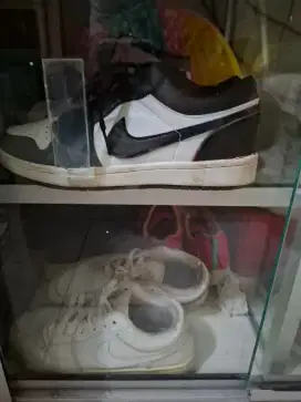 sepatu nike hitam putih size 37