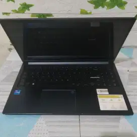 Asus Vivobook X1504 i7 gen 13 16/512 Gb