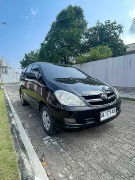 Innova E 2.0 istimewa