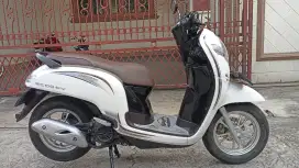 Honda Scoopy donuts tahun 2018 ( pajak baru 8-2026 ).