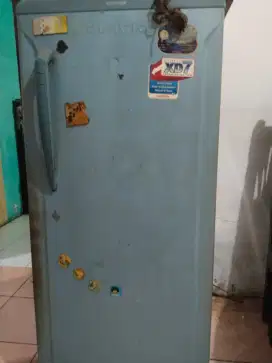 Kulkas merk Toshiba