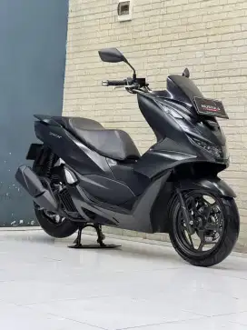 Perfect Condition!!Honda PCX 160cc 2021 Black N Asli Mulus-Mustika